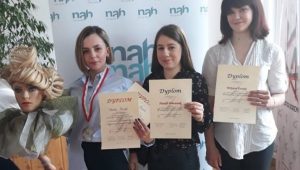 II i IV miejsce w „Wojewódzkim Konkursie Uczniów Fryzjerstwa”.